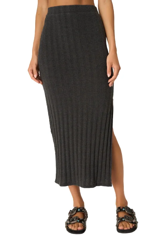 Tetsu Textured Ribbed Skirt In Black