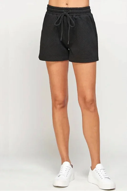 Hamptons Textured Short In Black